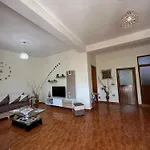 Leo * Vlorë